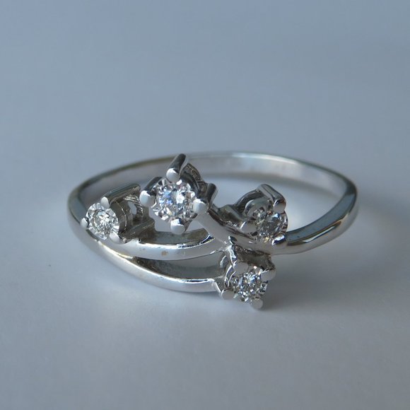 Genuine Diamonds In 14K White Gold Ring. Size 6.75 - Picture 9 of 15